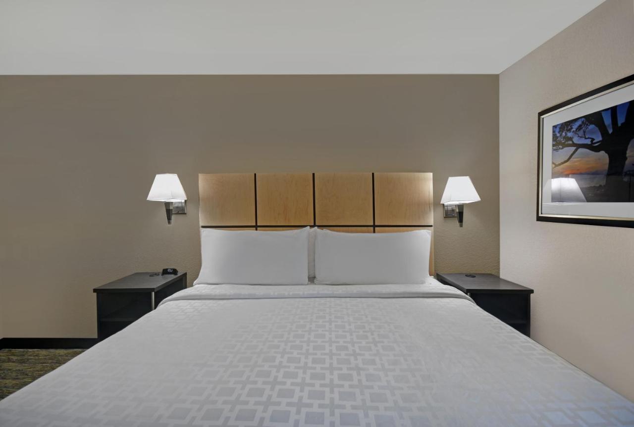 Candlewood Suites Sumter By Ihg Bagian luar foto